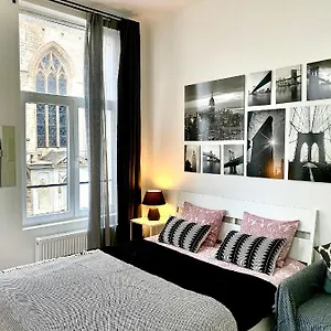 Bonjour сentre 3 , Antwerpen Belgien